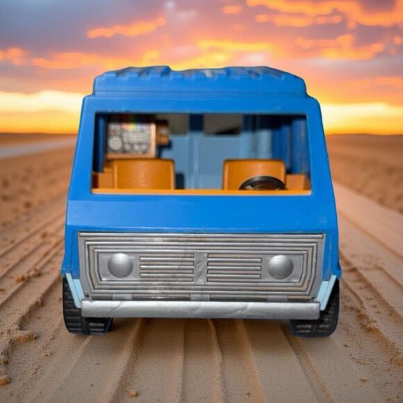 Vintage 1977 Fisher-Price Adventure People TV Unit 309 Van - Picture 1 of 10